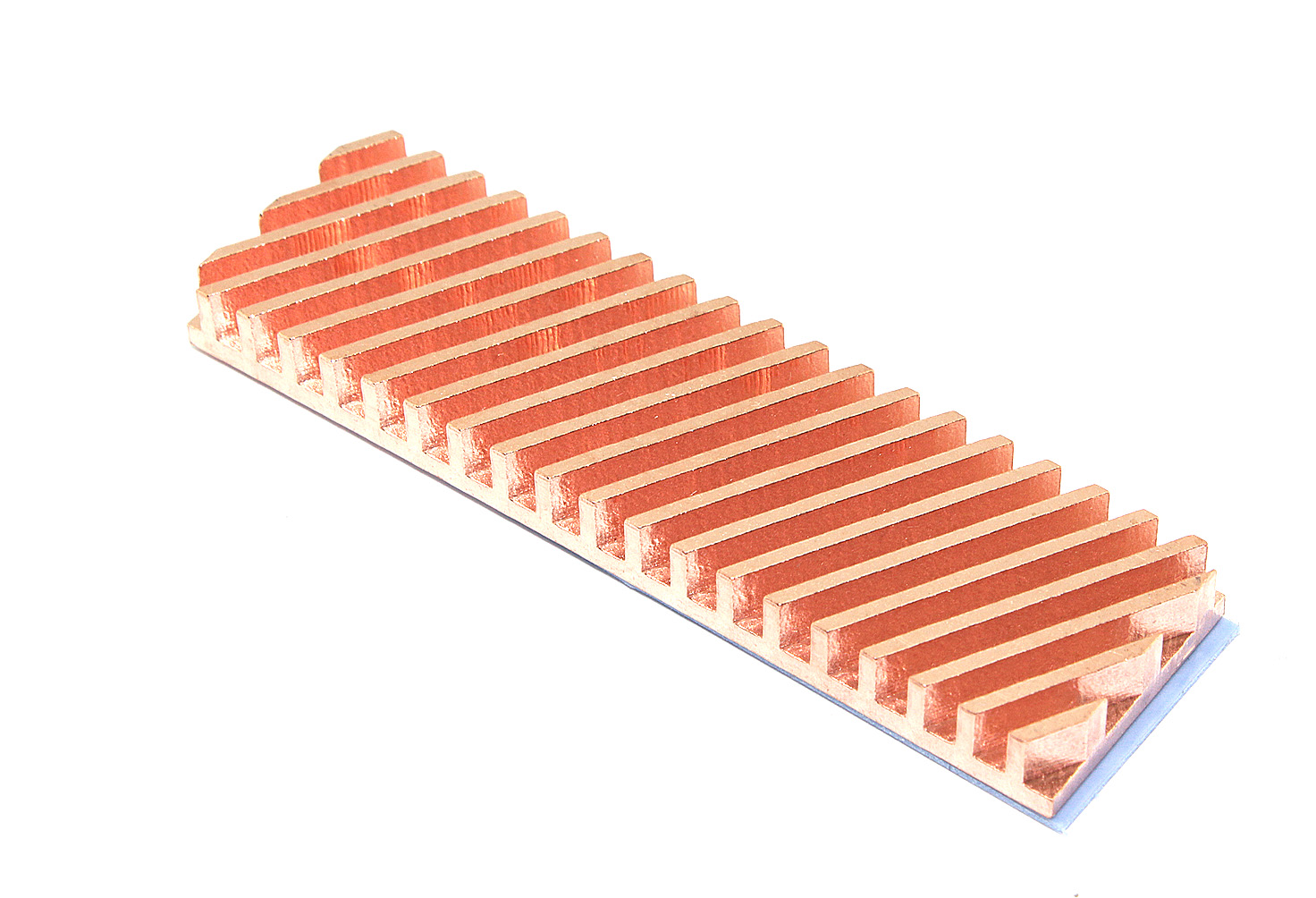 Медный  радиатор для М.2 SSD с термопрокладкой 0,5 мм, диагональная прорезь, 70х20х6 мм